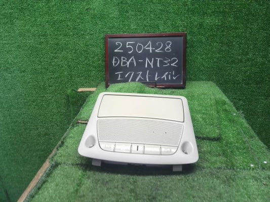 【中古】エクストレイル DBA-NT32 ルームランプ 26430-4CE1E 自社品番250428 G41