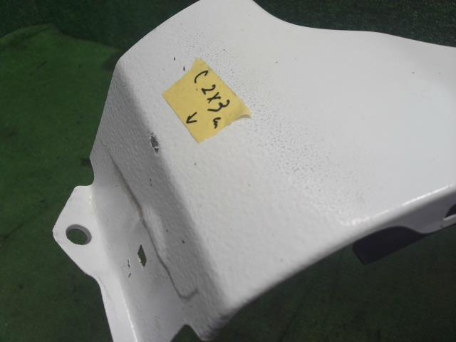 【中古】ヴィッツ DBA-KSP130 右フロントフェンダー 53811-52390 自社品番250437 040