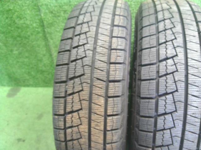 【中古】14インチ 冬 スタッドレスタイヤ 165/70R14 2本  NEXEN 24年製 自社品番250438