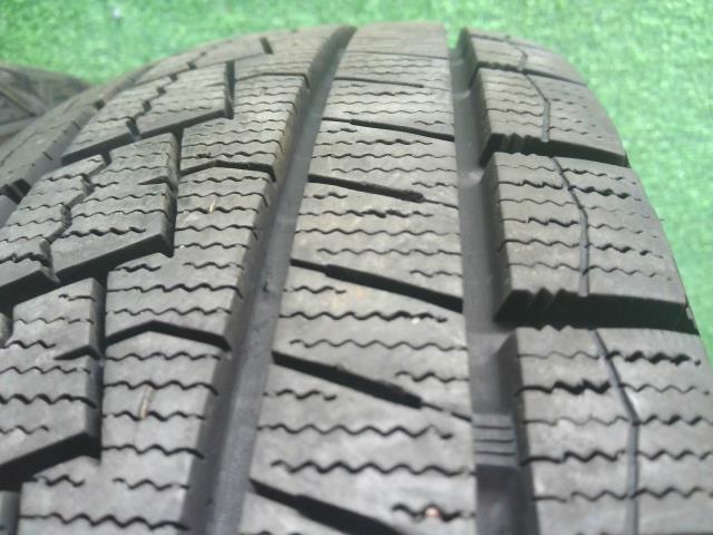 【中古】14インチ 冬 スタッドレスタイヤ 165/70R14 2本  NEXEN 24年製 自社品番250438