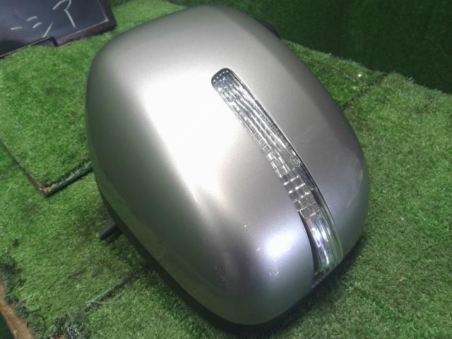 【中古】スペーシア DBA-MK32S 右ドアミラー サイドミラー 847Y1-81MV3 自社品番250442 ZVC