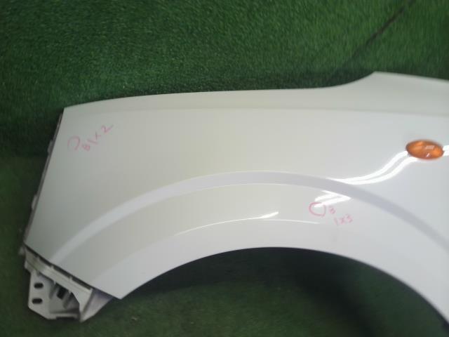 【中古】アルト HBD-HA36V 左フロントフェンダー 57711-74P04 自社品番250443 26U