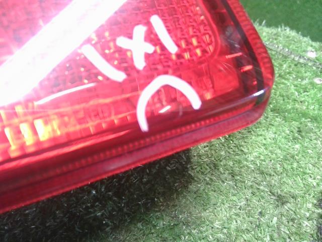 【中古】アルト HBD-HA36V 右テールランプ 35650-74P01 自社品番250443 26U