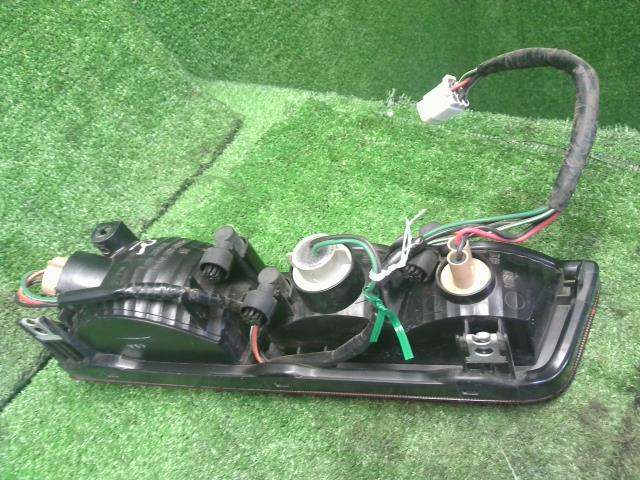 【中古】アルト HBD-HA36V 右テールランプ 35650-74P01 自社品番250443 26U