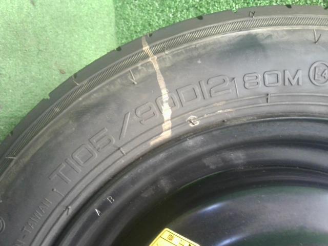 【中古】アルト HBD-HA36V スペアタイヤ 12インチ 43290-64L01 自社品番250443 26U