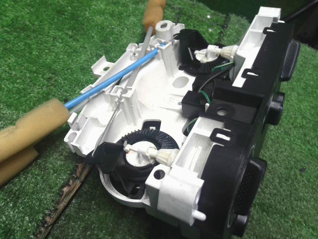 【中古】コペン ABA-L880K エアコン AC スイッチパネル 55910-97248 自社品番250446 S30