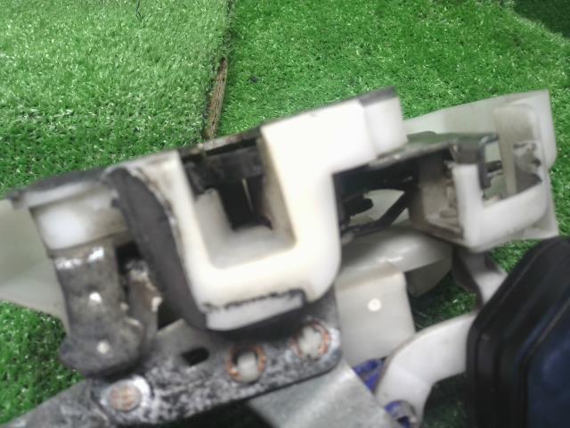 【中古】コペン ABA-L880K 右ドアロック 69310-97225 自社品番250446 S30