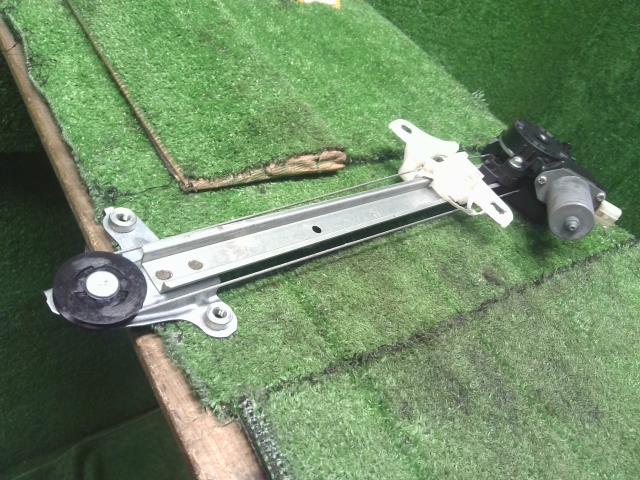 【中古】NV100クリッパー HBD-DR17V 左リアドアレギュレーターモーター 82721-4A00E 自社品番250453 Z2S