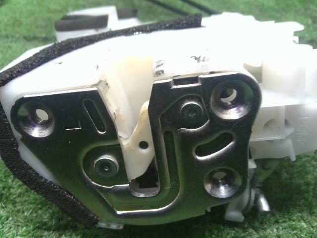 【中古】NV100クリッパー HBD-DR17V 左フロントドアロック 80503-4A02M 自社品番250453 Z2S