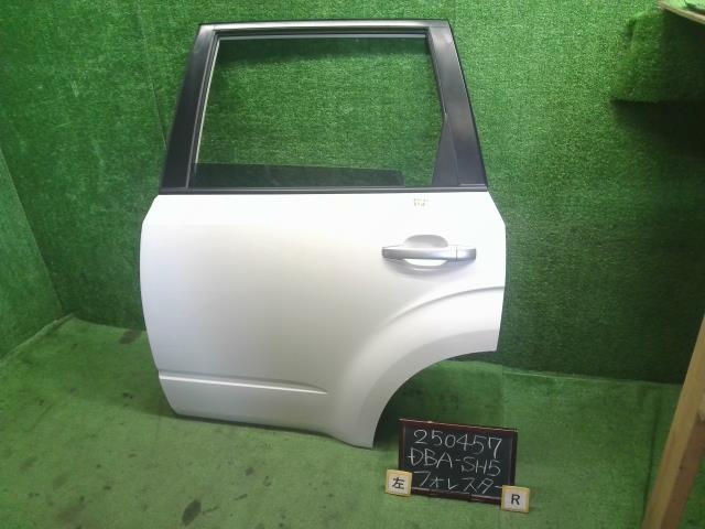 【中古】フォレスター DBA-SH5 左リアドア 60409SC109P 自社品番250457 37J