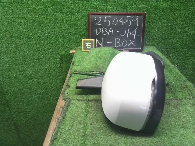 【中古】Ｎ－ＢＯＸ DBA-JF4 右ドアミラー サイドミラー 76208-TTA-J11 自社品番250459 NH883P