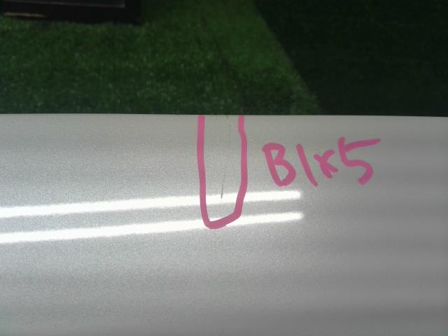 【中古】Ｎ－ＢＯＸ DBA-JF4 右スライドレールカバー 72545-TTA-013ZS 自社品番250459 NH883P