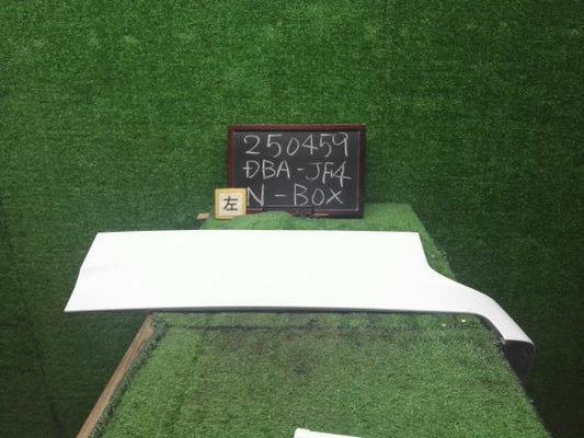 【中古】Ｎ－ＢＯＸ DBA-JF4 左スライドレールカバー 72585TTA-013ZS 自社品番250459 NH883P