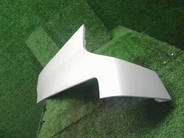 【中古】Ｎ－ＢＯＸ DBA-JF4 左スライドレールカバー 72585TTA-013ZS 自社品番250459 NH883P