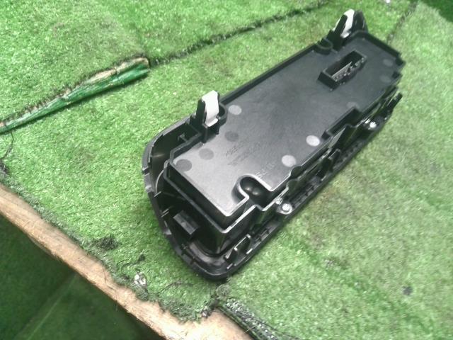 【中古】Ｎ－ＢＯＸ DBA-JF4 エアコン AC スイッチパネル 79601-TTB-J51ZB 自社品番250459 NH883P