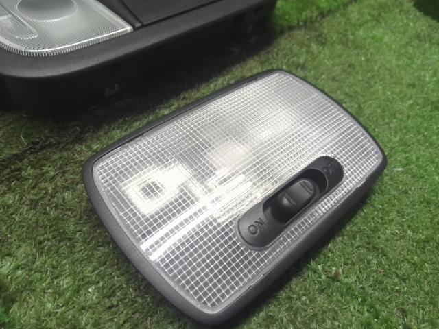 【中古】Ｎ－ＢＯＸ DBA-JF4 ルームランプ 34254-TTA-J01ZA 自社品番250459 NH883P