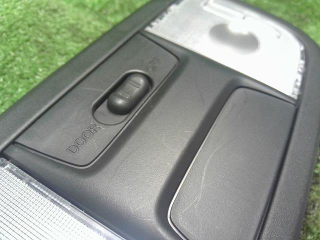 【中古】Ｎ－ＢＯＸ DBA-JF4 ルームランプ 34254-TTA-J01ZA 自社品番250459 NH883P