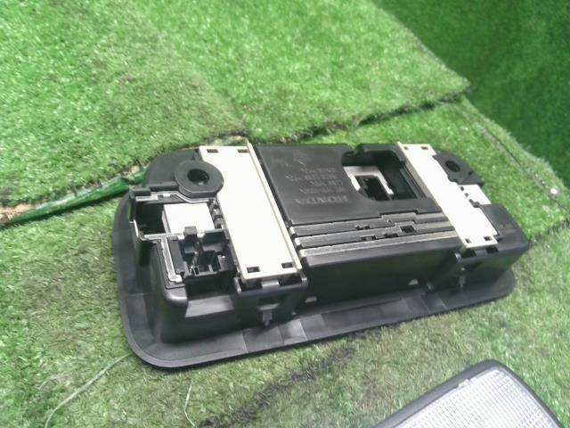 【中古】Ｎ－ＢＯＸ DBA-JF4 ルームランプ 34254-TTA-J01ZA 自社品番250459 NH883P