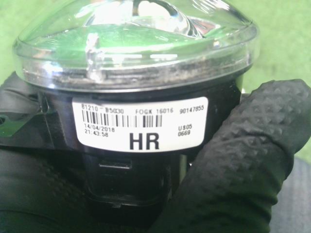 【中古】ハイゼット EBD-S331V 左右 フォグランプ ライト カバー付 81220-B5030 自社品番250462 X07