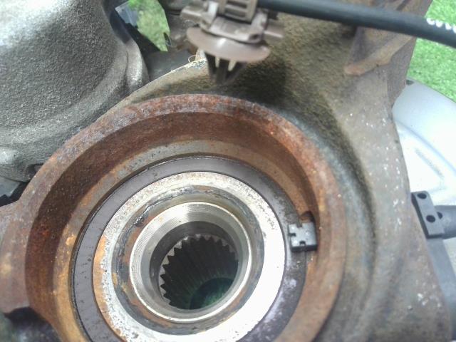 【中古】ハイゼット EBD-S331V 左フロントナックルハブ 43212-B5090 自社品番250462 X07