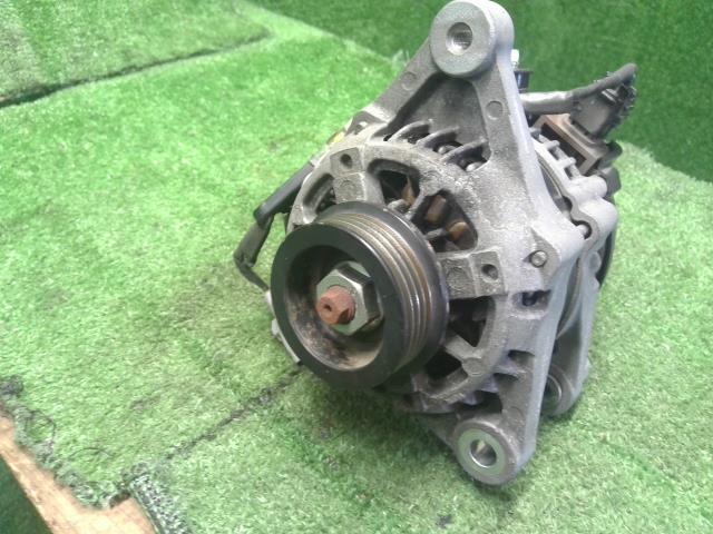 【中古】ハイゼット EBD-S331V オルタネーター ダイナモ 28100-B5080 自社品番250462 X07