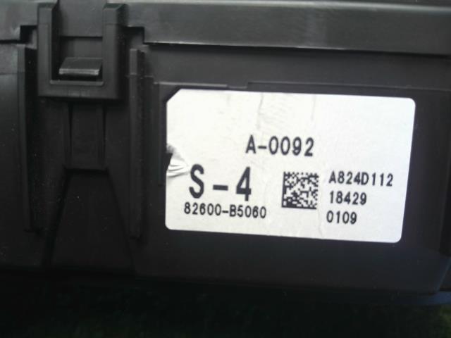 【中古】ハイゼット EBD-S331V 室内 ヒューズボックス 82600-B5060 自社品番250462 X07