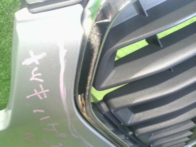 【中古】アウディ A1 DBA-8XCAX フロントバンパー 8X0 807 066 A 自社品番250468