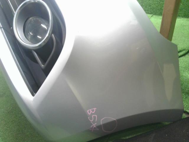 【中古】アウディ A1 DBA-8XCAX フロントバンパー 8X0 807 066 A 自社品番250468