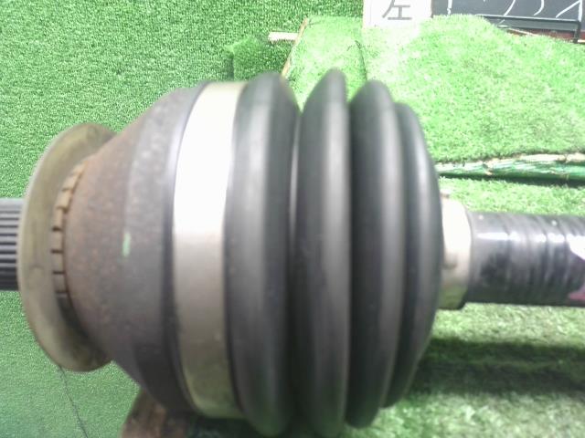 【中古】アウディ A1 DBA-8XCAX 左フロントドライブシャフト 6R0 407 761 B 自社品番250468