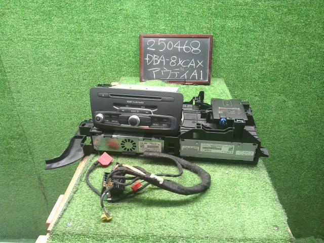 【中古】アウディ A1 DBA-8XCAX ナビユニット 8X0 035 678 B 自社品番250468