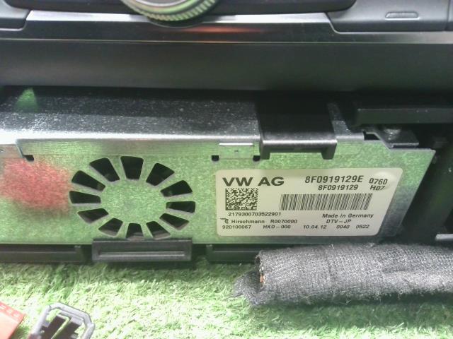 【中古】アウディ A1 DBA-8XCAX ナビユニット 8X0 035 678 B 自社品番250468