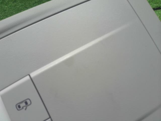 【中古】アウディ A1 DBA-8XCAX ルームランプ 8X0 947 135 AL 自社品番250468