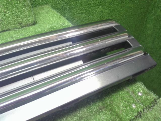 【中古】キューブ DBA-Z12 ラジエーター フロントグリル ライダー用  自社品番250471 QX1