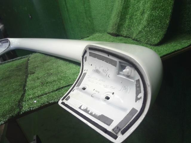 【中古】キューブ DBA-Z12 リアゲート バックドアスポイラー ライダー用 96030-1A15A 自社品番250471 QX1