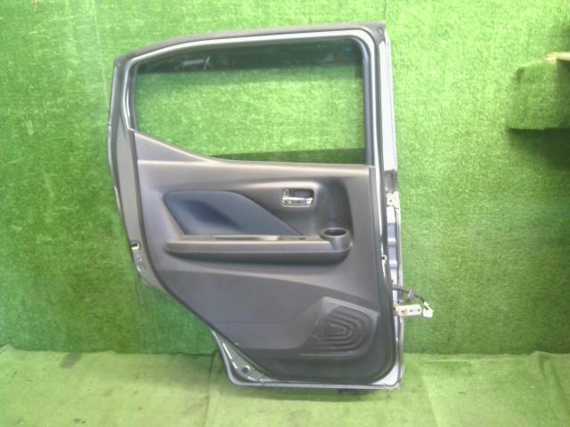 【中古】ｅＫクロス 5AA-B37W 左リアドア 5730B855 自社品番250472 U17