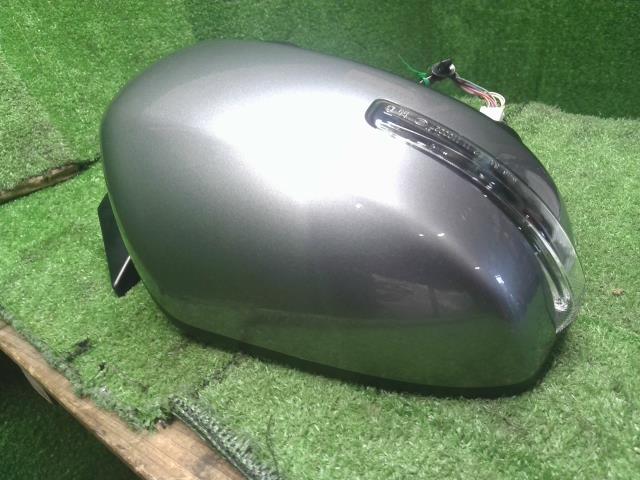 【中古】ｅＫクロス 5AA-B37W 右ドアミラー サイドミラー MQ716058 自社品番250472 U17