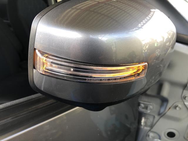 【中古】ｅＫクロス 5AA-B37W 右ドアミラー サイドミラー MQ716058 自社品番250472 U17