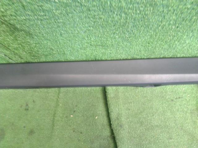 【中古】ｅＫクロス 5AA-B37W 左サイドステップ スポイラー MQ715584 自社品番250472 U17