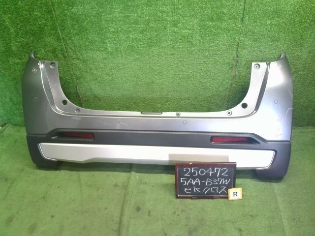 【中古】ｅＫクロス 5AA-B37W リアバンパー MQ715761 自社品番250472 U17