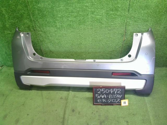 【中古】ｅＫクロス 5AA-B37W リアバンパー MQ715761 自社品番250472 U17
