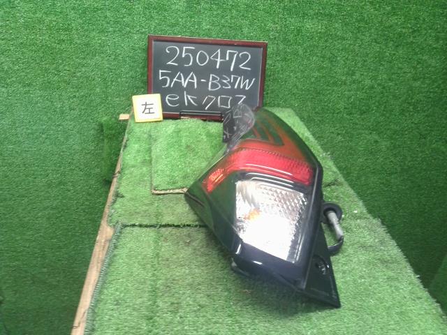 【中古】ｅＫクロス 5AA-B37W 左テールランプ MQ714741 自社品番250472 U17