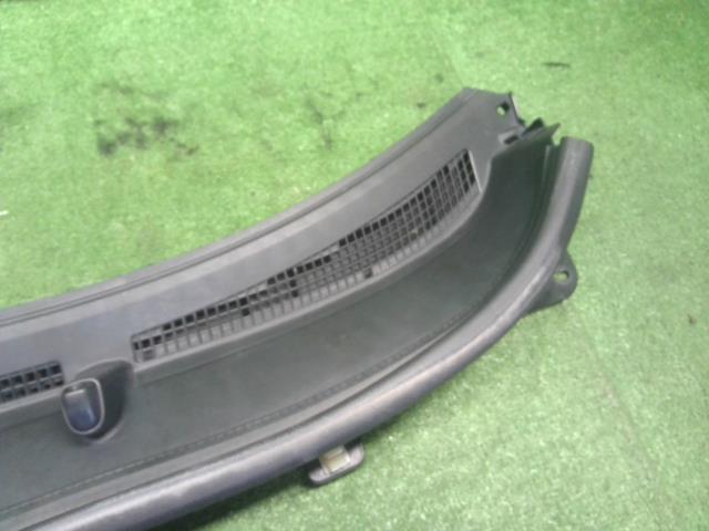 【中古】ｅＫクロス 5AA-B37W カウルトップパネル MQ715405 自社品番250472 U17