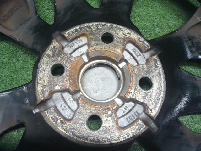 【中古】ｅＫクロス 5AA-B37W 純正 15インチ アルミホイール 1本 MQ714177 自社品番250472 U17