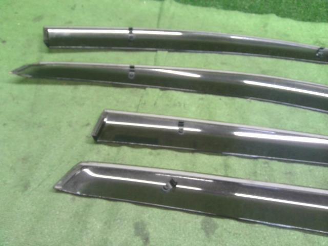 【中古】ノート DAA-HE12 ドアバイザー 自社品番250473 RAY