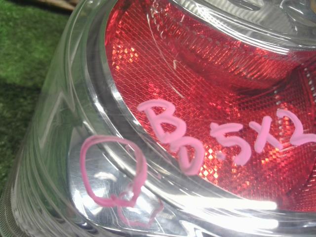 【中古】ミラココア DBA-L685S 左テールランプ 81560-B2480 自社品番250479 X81