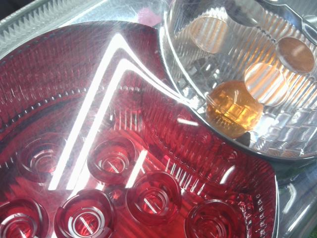 【中古】ミラココア DBA-L685S 左テールランプ 81560-B2480 自社品番250479 X81