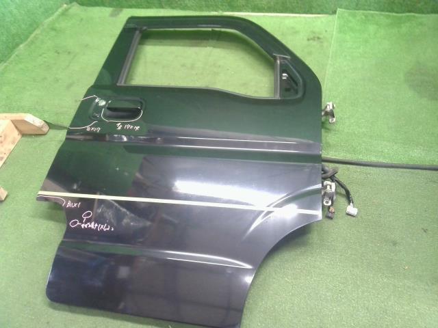 【中古】エブリィ ABA-DA17W 右フロントドア 68001-64P10 自社品番250485 ZJ3