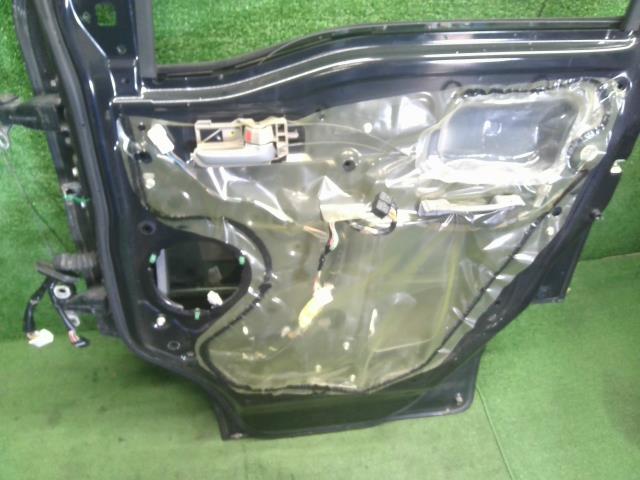 【中古】エブリィ ABA-DA17W 右フロントドア 68001-64P10 自社品番250485 ZJ3