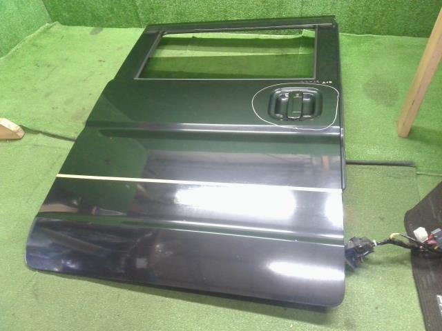 【中古】エブリィ ABA-DA17W 右リア スライドドア 68501-64P20 自社品番250485 ZJ3