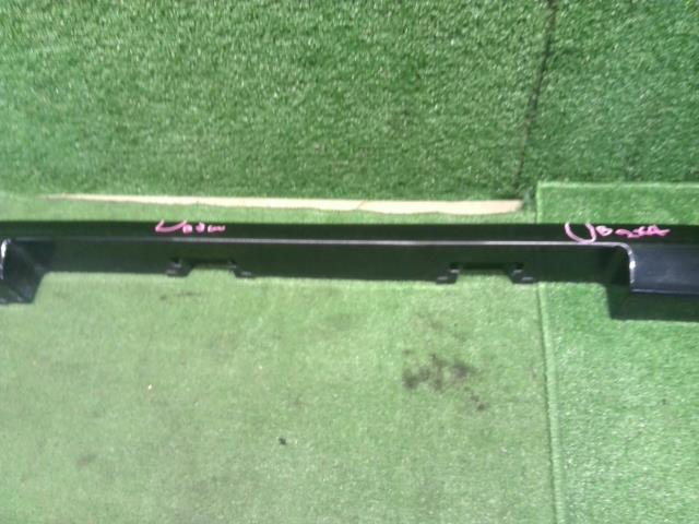 【中古】エブリィ ABA-DA17W 左サイドステップ スポイラー 77220-64P60-ZJ3 自社品番250485 ZJ3